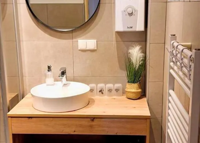 Romy Apartman